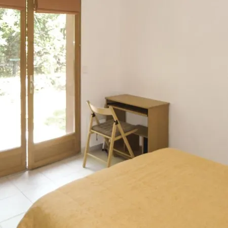 Lovely In With Kitchen Holiday home *