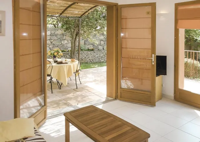 Hébergement de vacances Lovely In With Kitchen *